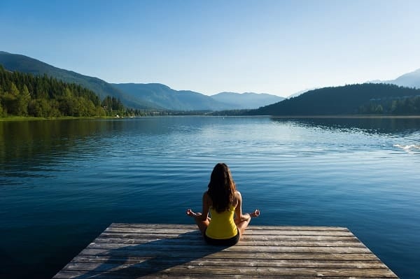 MEDITACIÓN PARA SOLTAR Y DEJAR IR PENSAMIENTOS Y EMOCIONES NEGATIVAS