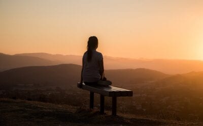 CÓMO PRACTICAR LA QUIETUD Y ENCONTRAR LA CALMA