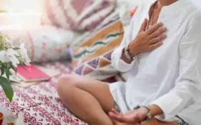 ELEVA TU VIBRACIÓN: DESBLOQUEA TU CUARTO CHAKRA